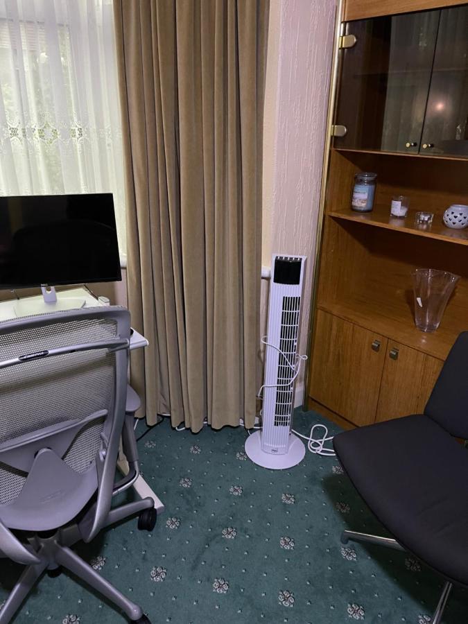 Room Canvey Island المظهر الخارجي الصورة